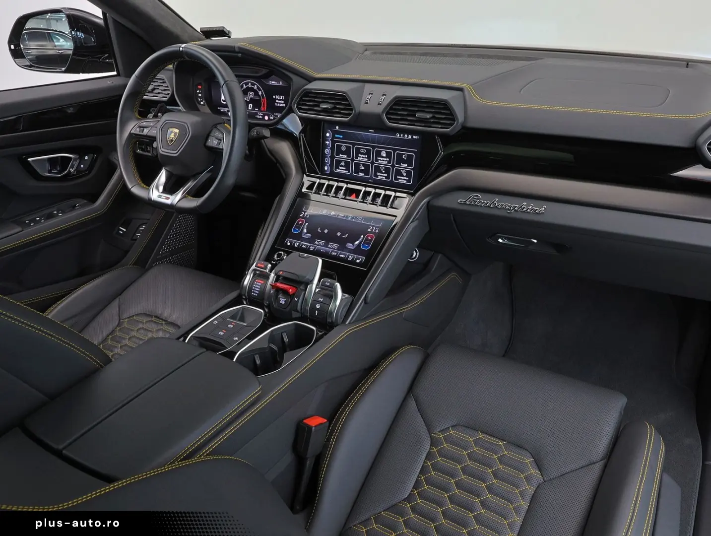 LAMBORGHINI URUS 2023 — imagine 11