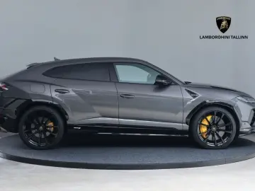 LAMBORGHINI S   AKRAPOVIC   PANO   B & O   MASSAGE   WARANTY