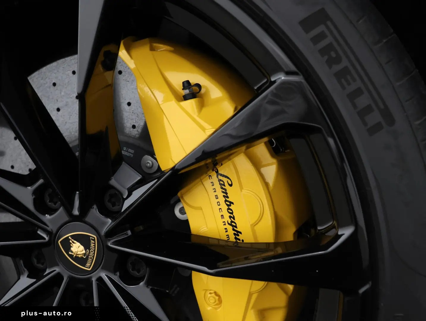 LAMBORGHINI URUS 2023 — imagine 20