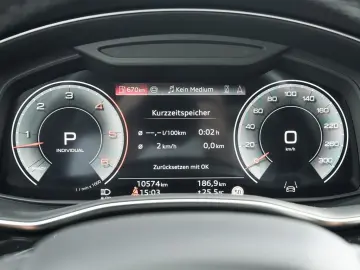 AUDI Q8 50 TDI S line Quattro Matrix