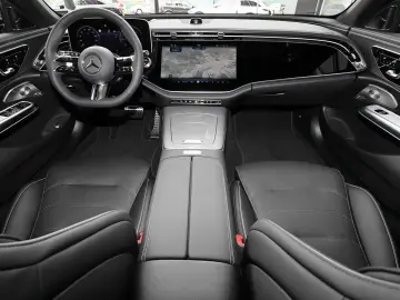 MERCEDES-BENZ E 450 d 4M T AMG Standhz. 360  LED AHK Pano