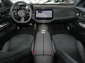 MERCEDES-BENZ E 220 d T AMG MBUX 360