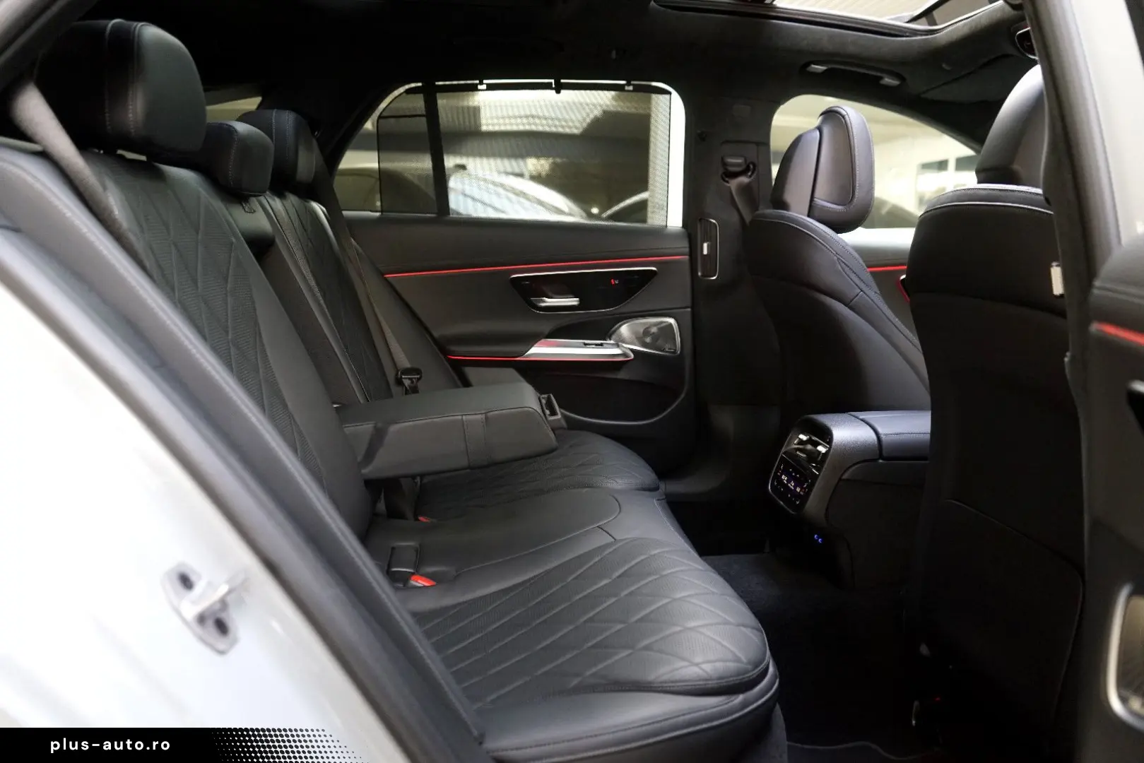 MERCEDES-BENZ E 450 4M AMG Premium HUD Distr Massage&hellip;