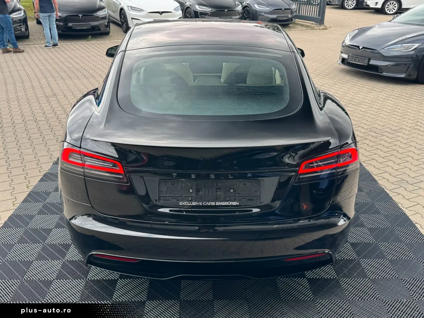 TESLA Model S 2023 — imagine 10