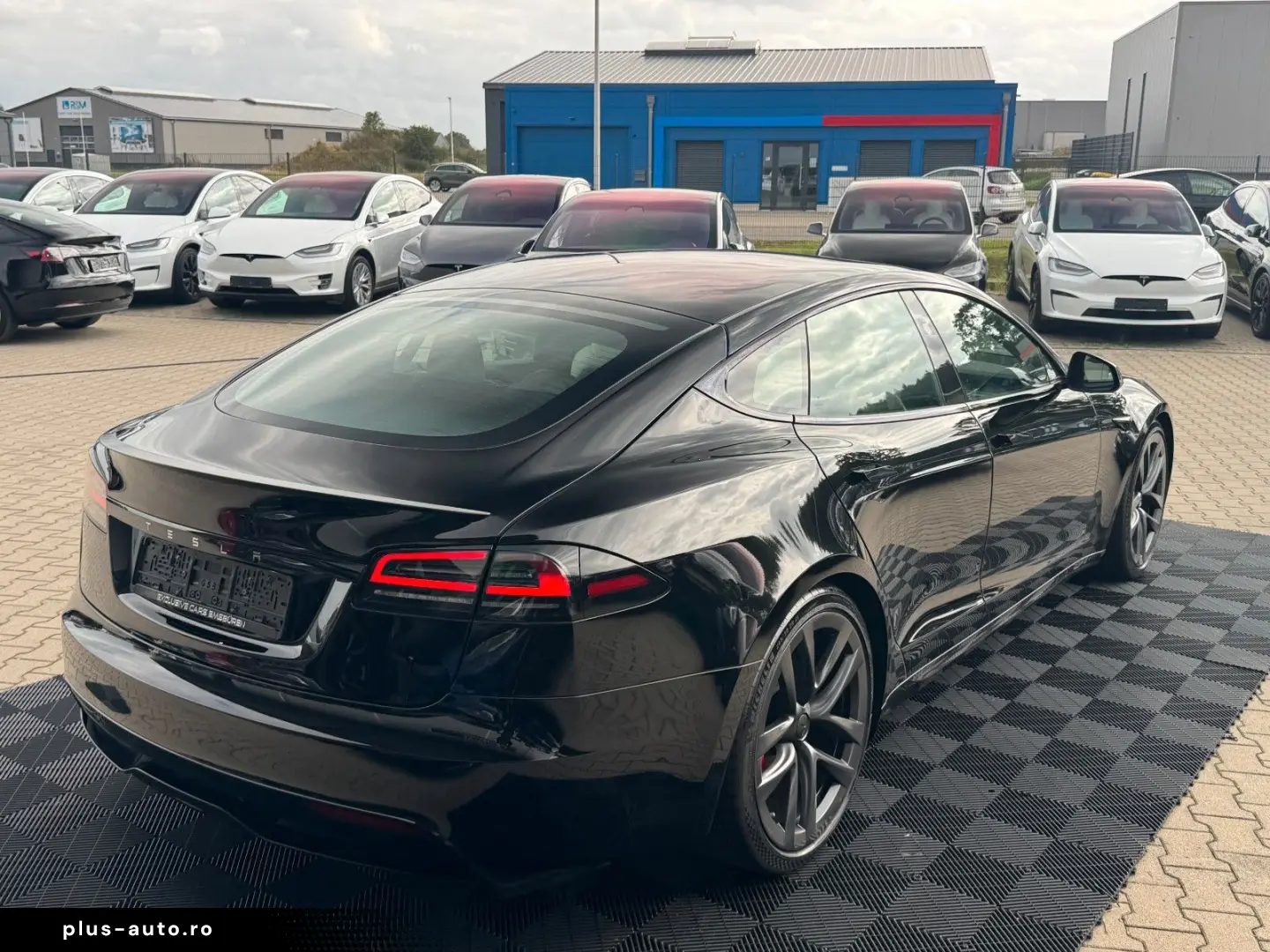 TESLA Model S 2023 — imagine 11