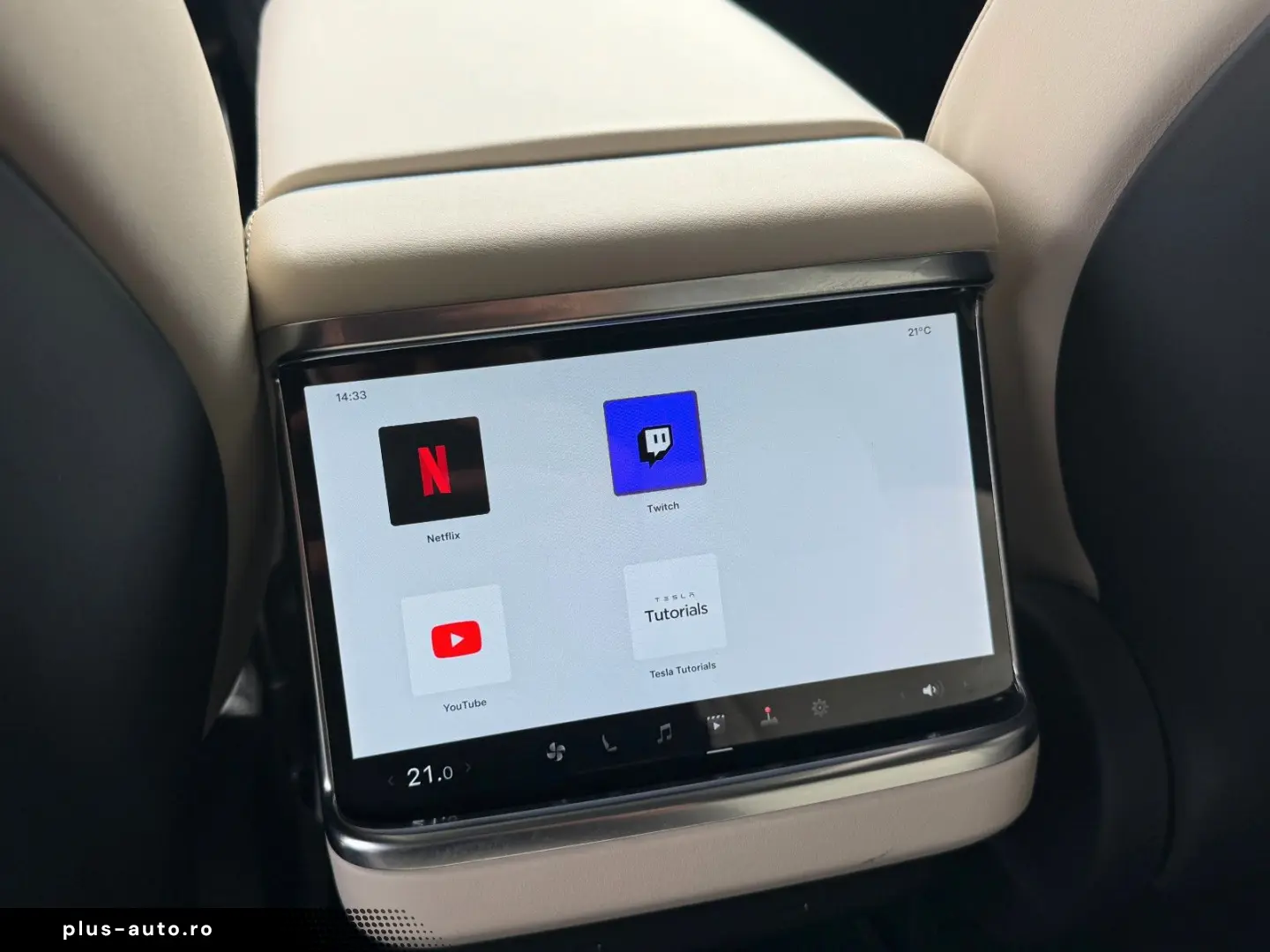 TESLA Model S 2023 — imagine 23