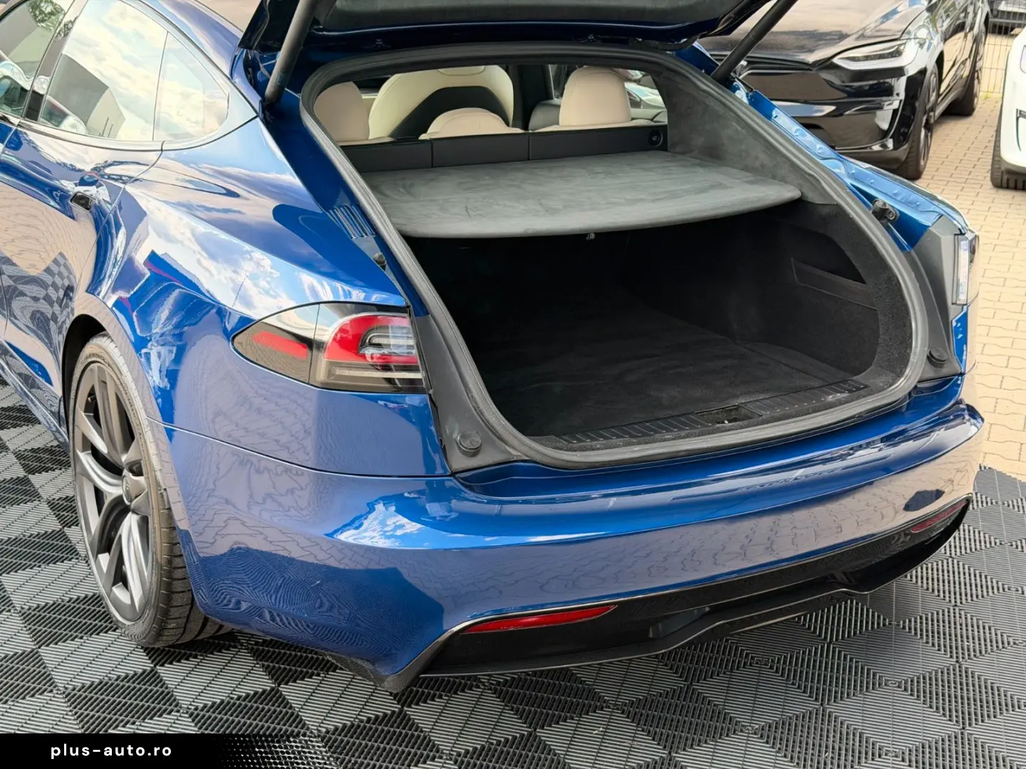 TESLA Model S 2023 — imagine 7