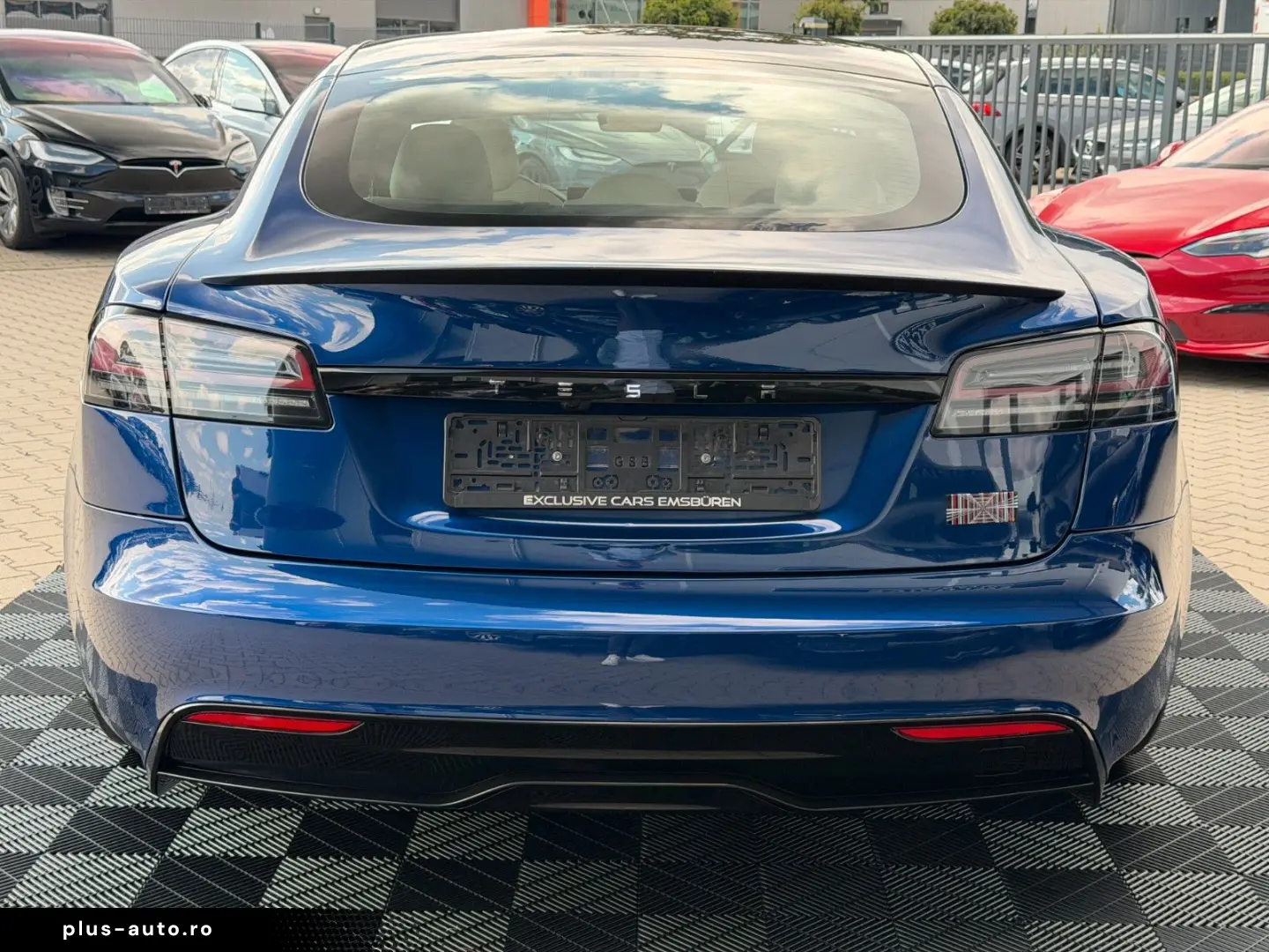 TESLA Model S 2023 — imagine 8