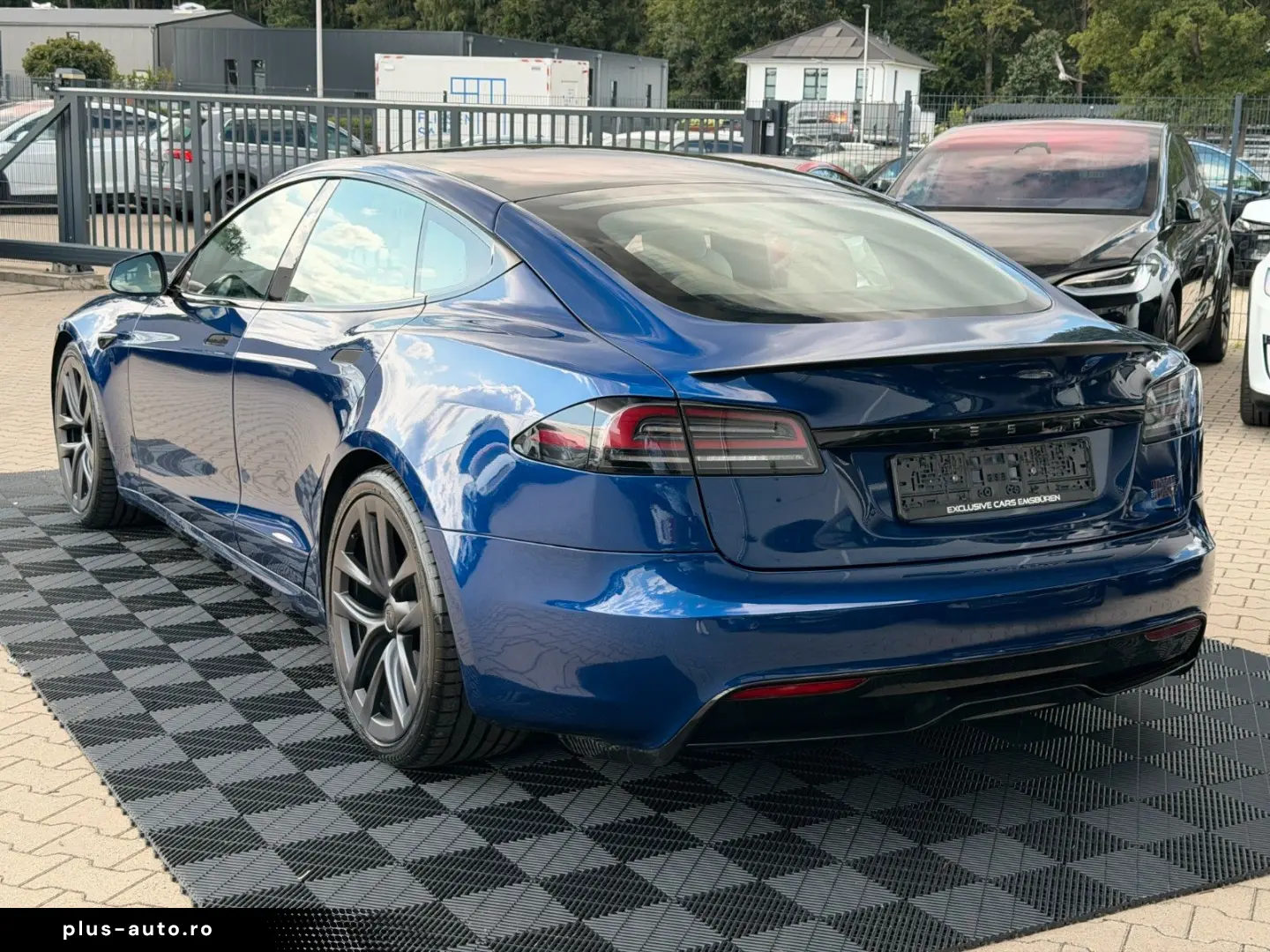 TESLA Model S 2023 — imagine 9