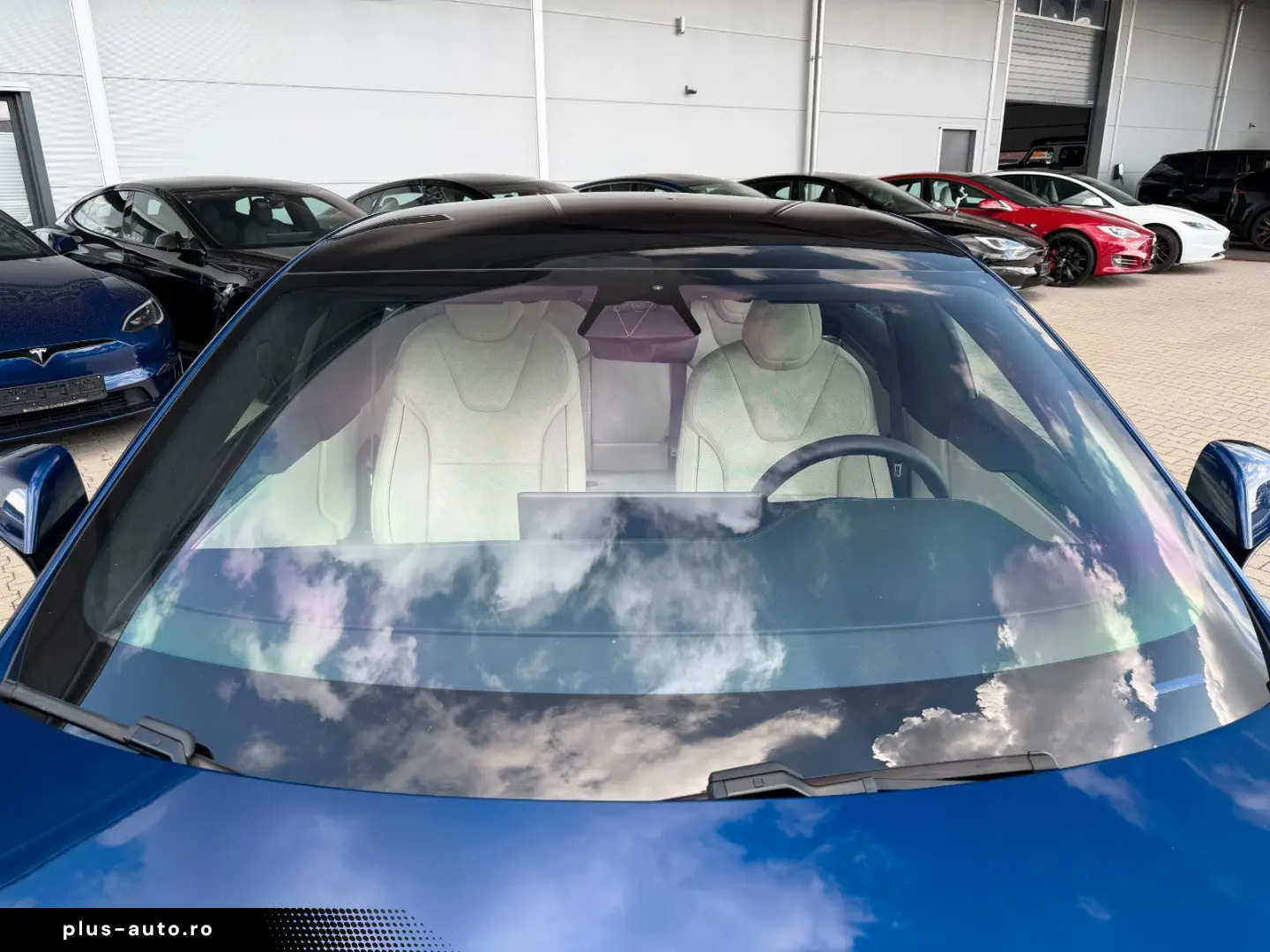 TESLA Model S 2023 — imagine 10