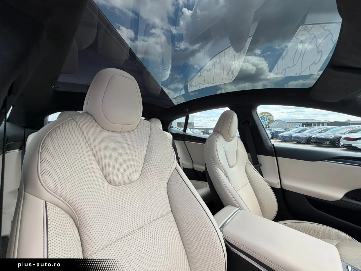 TESLA Model S 2023 — imagine 30