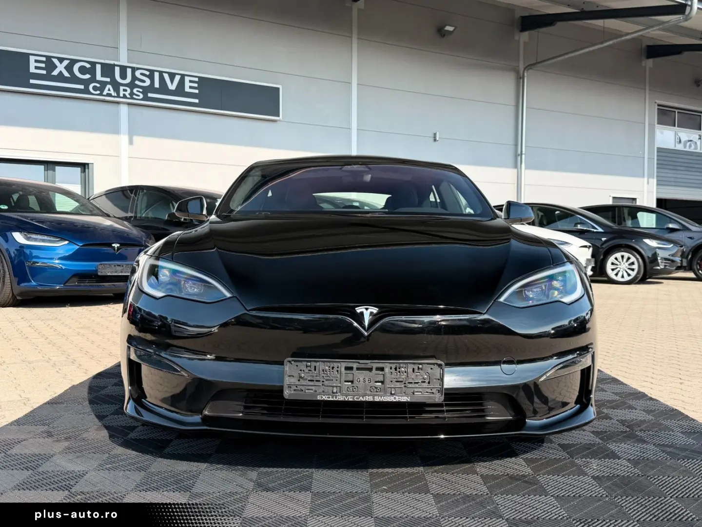 TESLA Model S 2023 — imagine 3