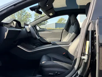 TESLA MODEL S PLAID   MATRIX LED   FULL SELF DRIVE 4