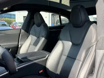 TESLA MODEL S PLAID   MATRIX LED   FULL SELF DRIVE 4