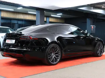 TESLA Model S Dual