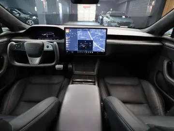 TESLA Model S Dual
