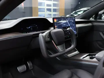 TESLA Model S Dual