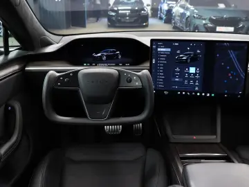 TESLA Model S Dual