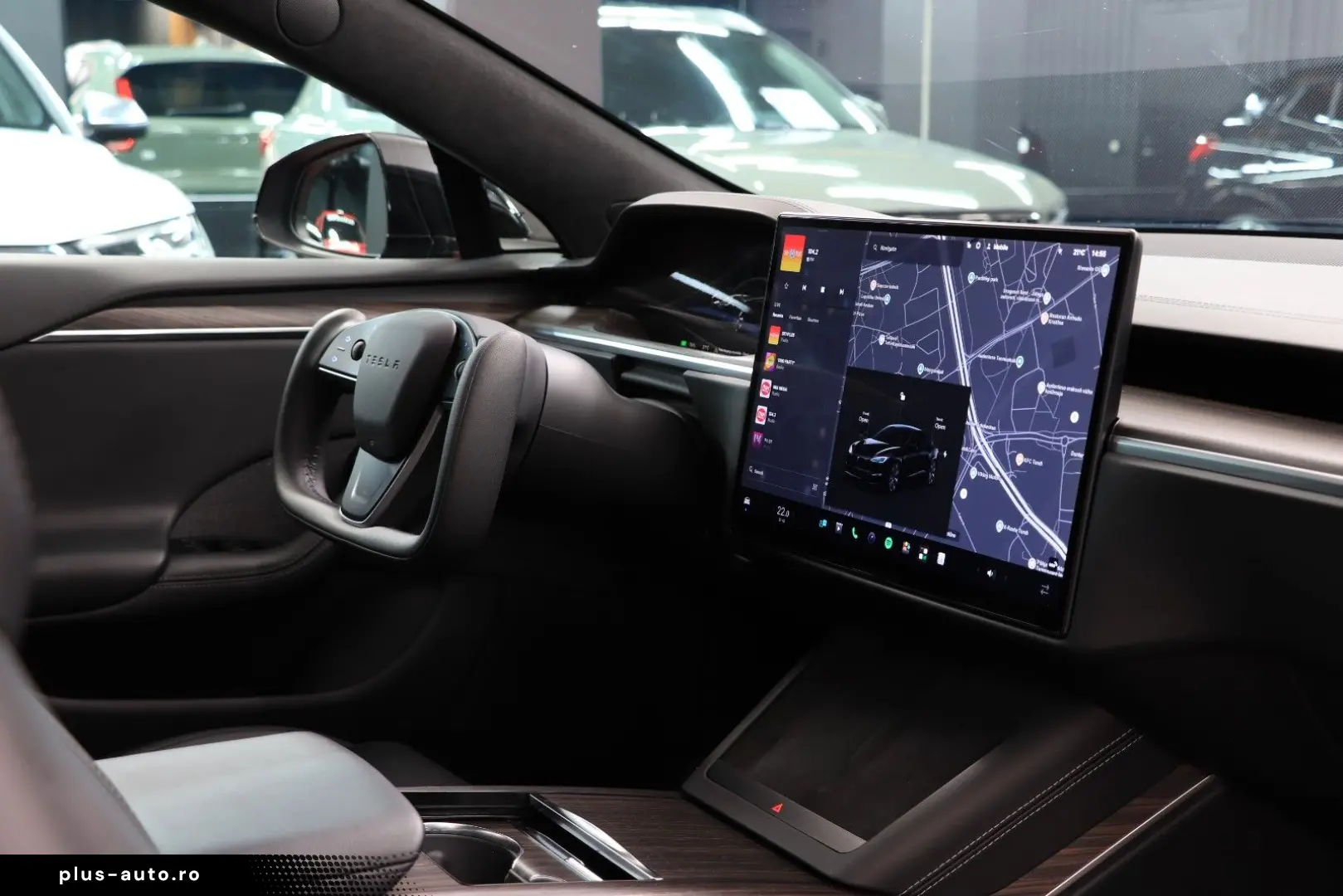 TESLA Model S 2023 — imagine 9