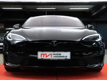 TESLA Model S Dual