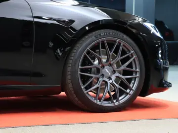 TESLA Model S Dual
