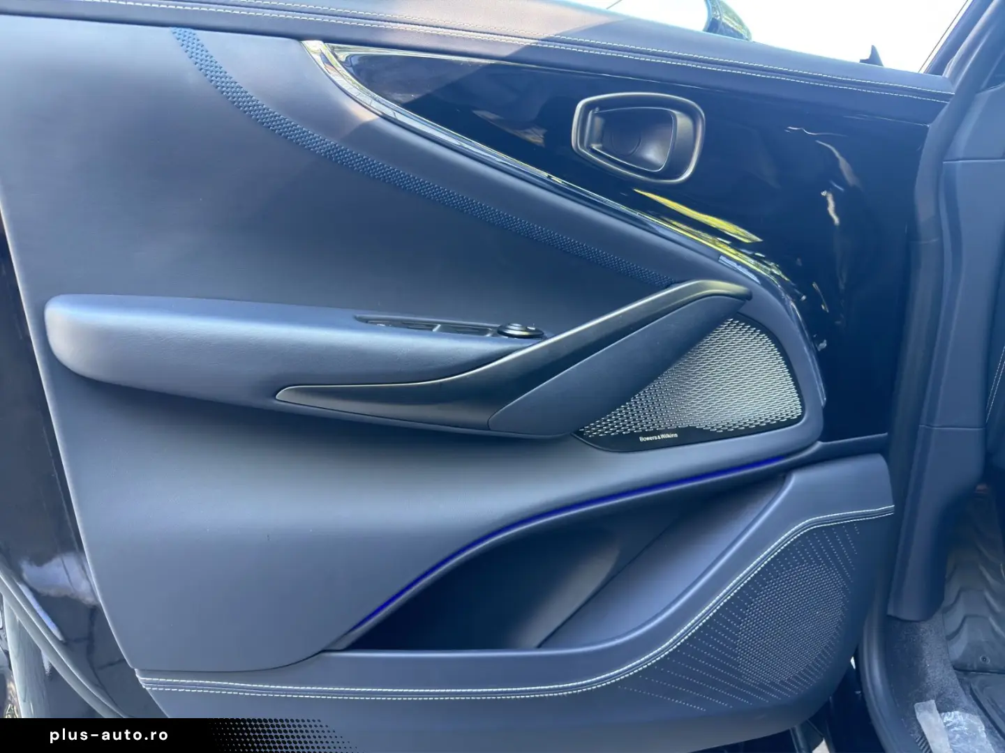 ASTON MARTIN DBX707 MY25 Facelift