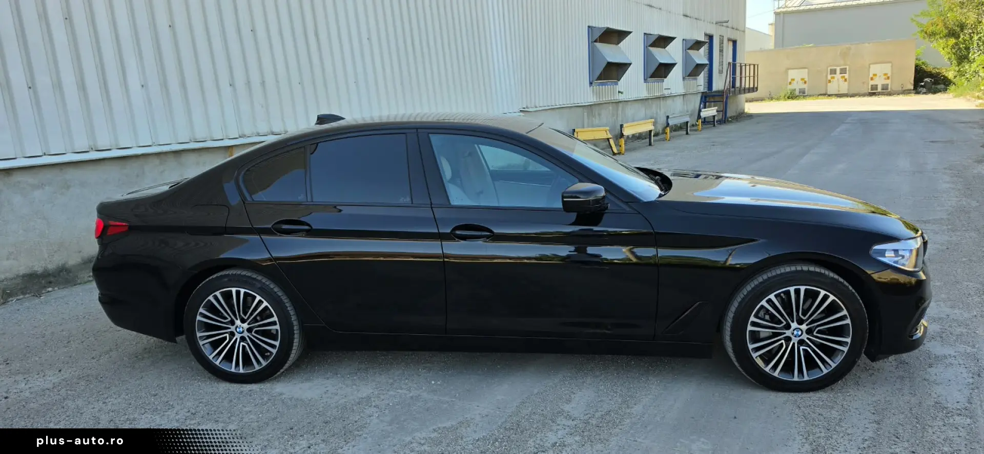 BMW 530e xDrive G30 95.500 km Piele Crem  Istoric BMW Bforce