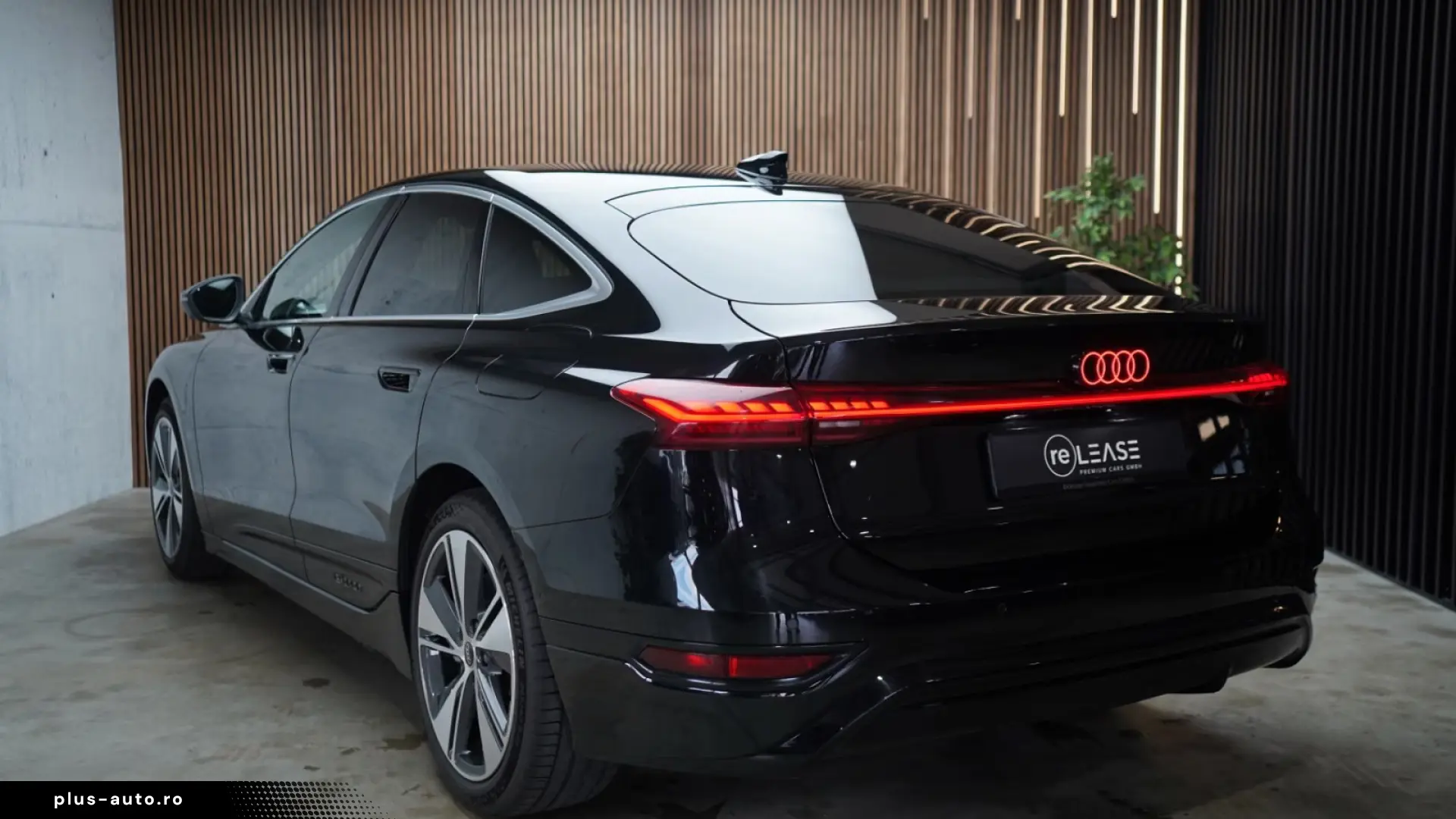Audi A6 Sportback e-tron performance MATRIX • 360
