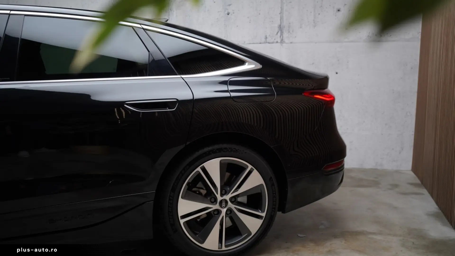 Audi A6 Sportback e-tron performance MATRIX • 360