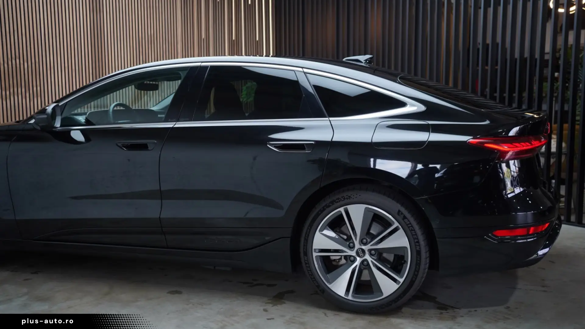 Audi A6 Sportback e-tron performance MATRIX • 360