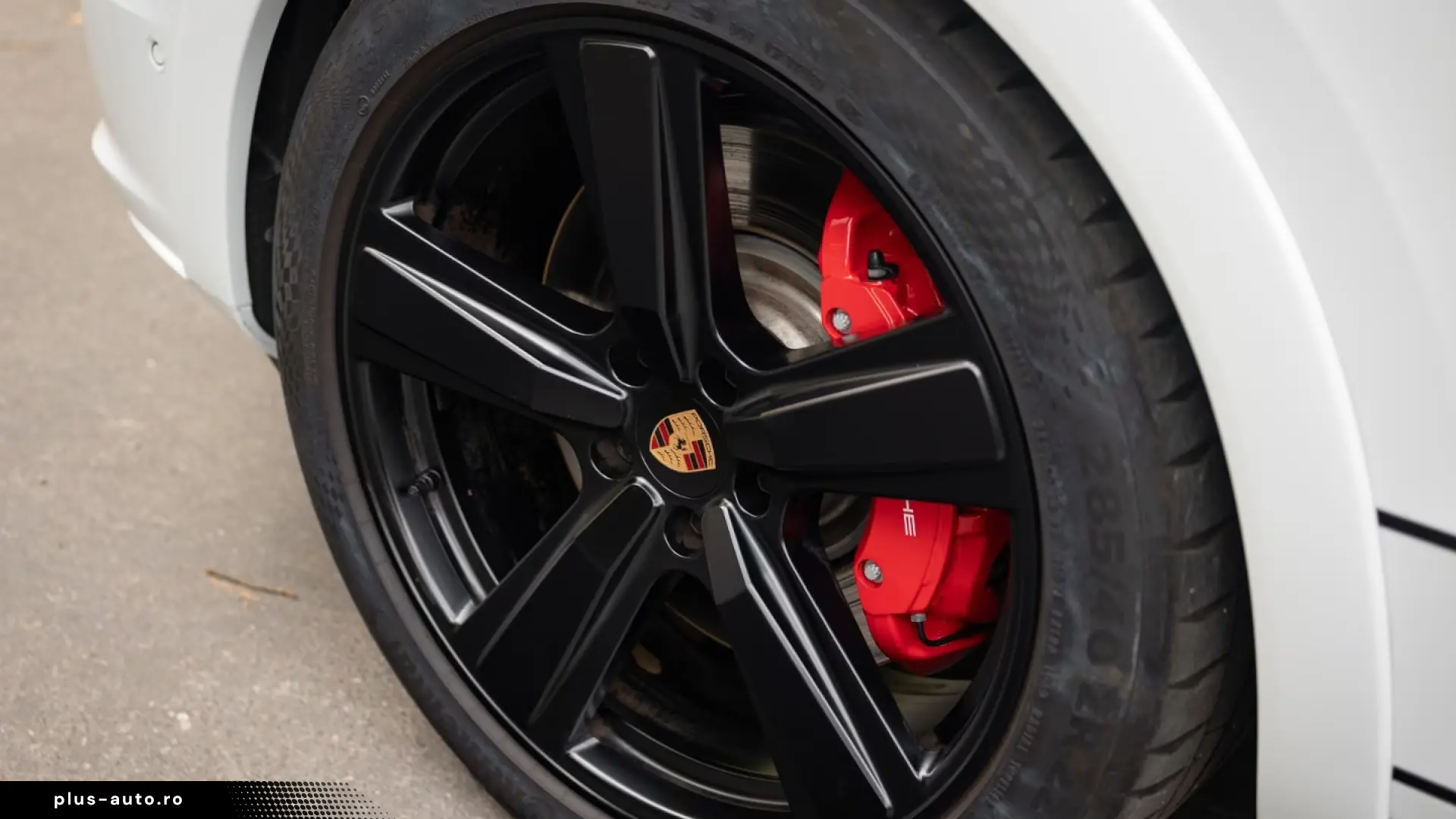 Porsche Cayenne GTS Coupé   500 CP • V8 • INNODRIVE