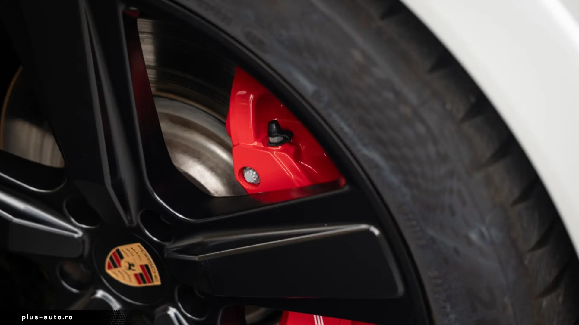 Porsche Cayenne GTS Coupé   500 CP • V8 • INNODRIVE