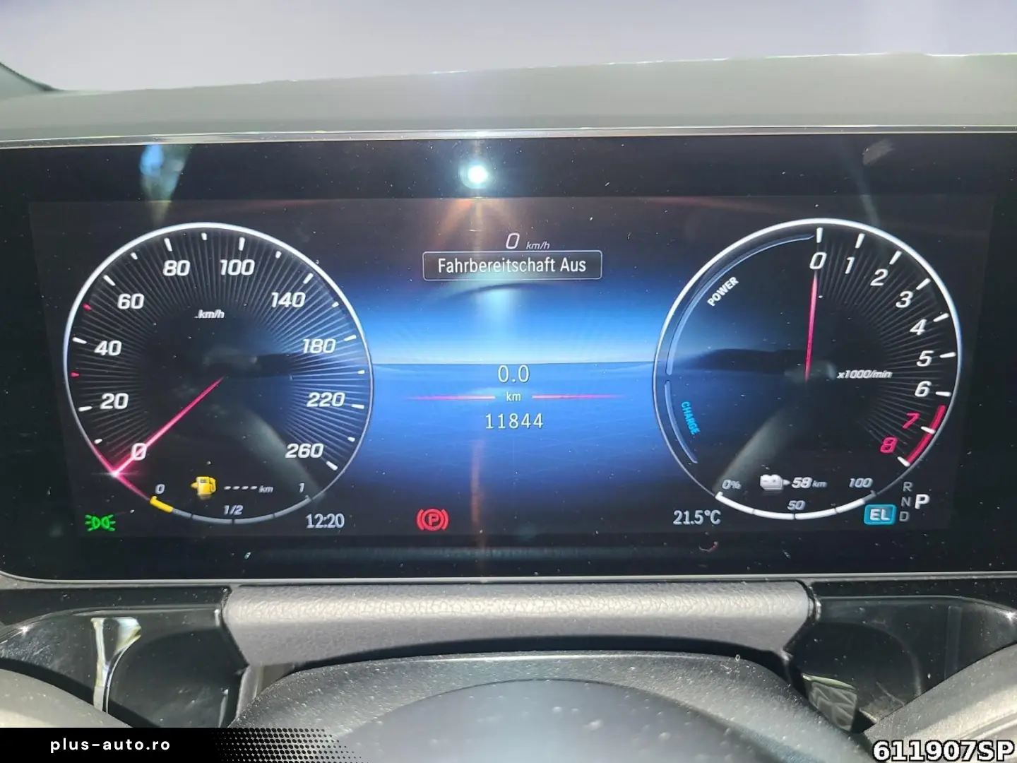 MERCEDES-BENZ GLA 250 e AMG Pano Multibeam 360  Keyless