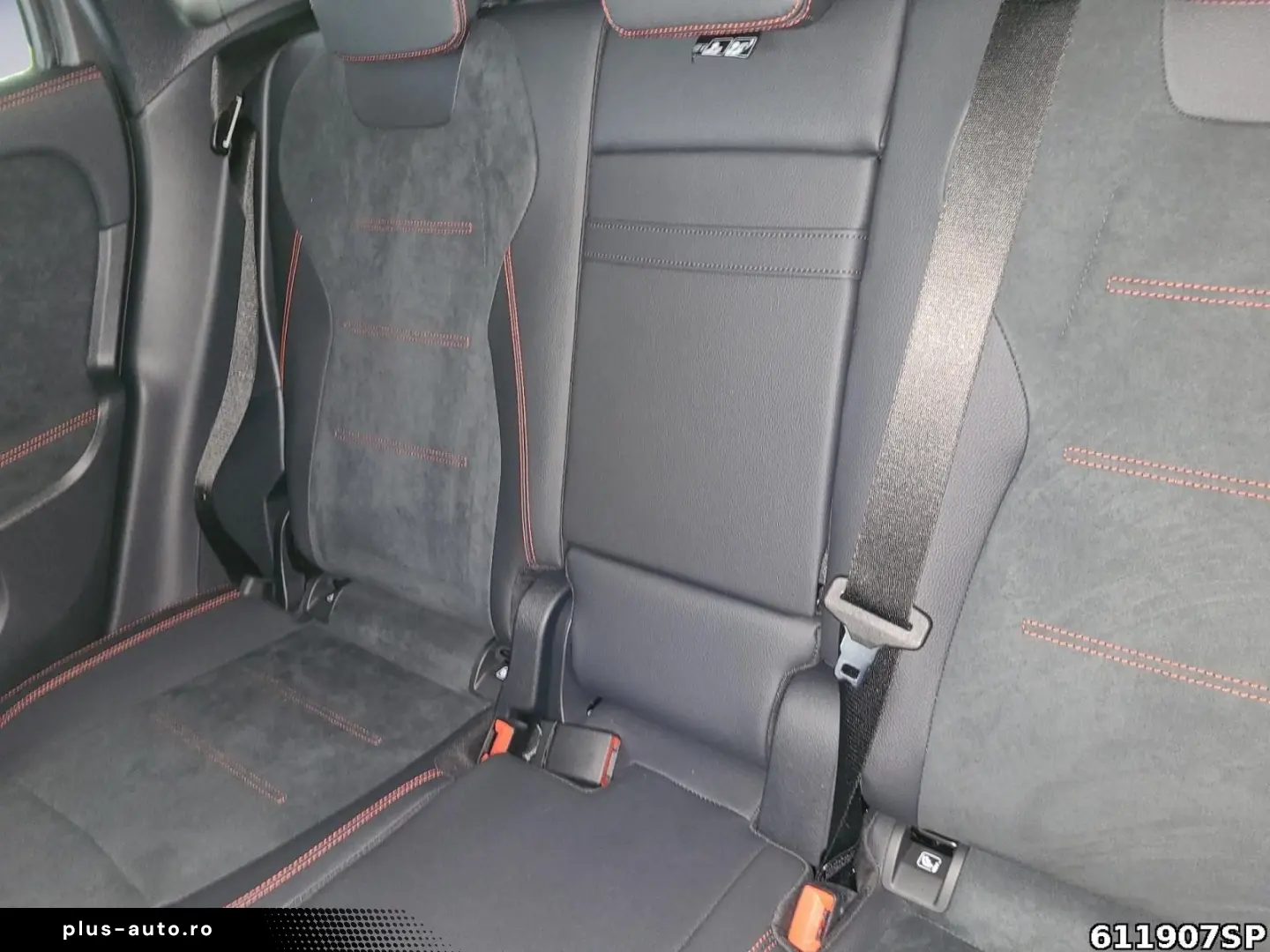 MERCEDES-BENZ GLA 250 e AMG Pano Multibeam 360  Keyless