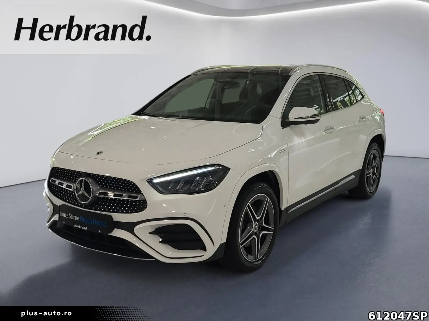 MERCEDES-BENZ GLA 250 e AMG  Pano Keyless 360  AHK Totwinkel