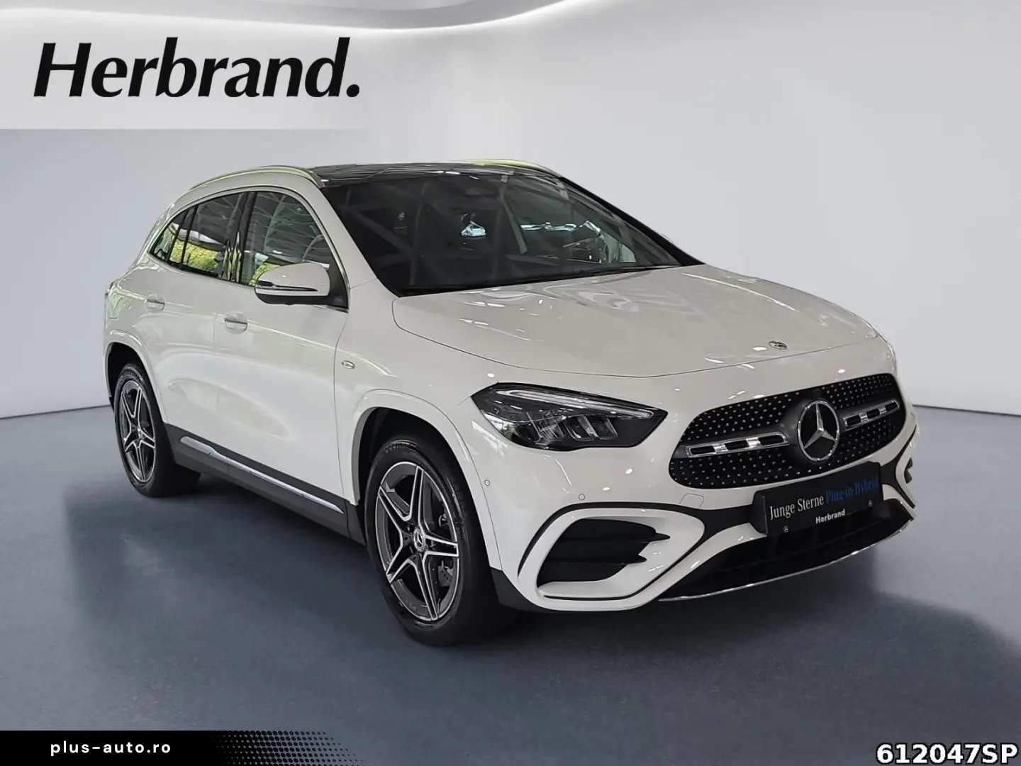 MERCEDES-BENZ GLA 250 e AMG  Pano Keyless 360  AHK Totwinkel