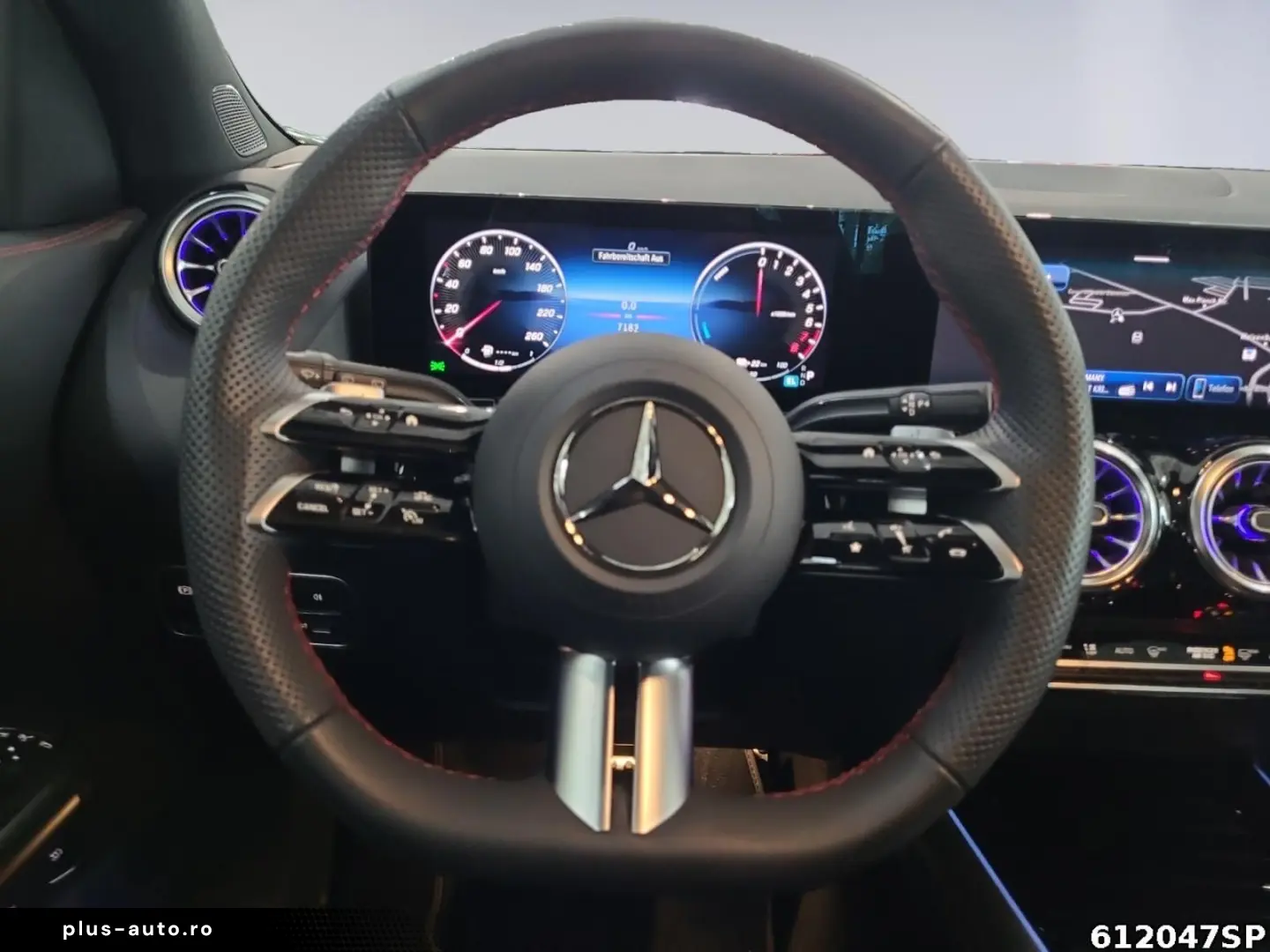 MERCEDES-BENZ GLA 250 e AMG  Pano Keyless 360  AHK Totwinkel