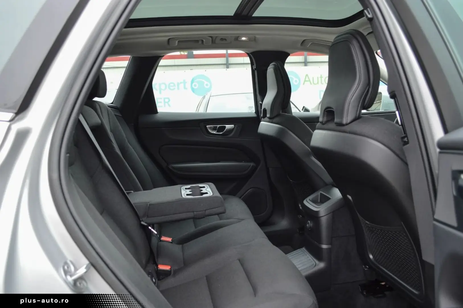 2022 Volvo XC-60 T6 AWD Inscription 2.0 Benzină Plug In Hybr
