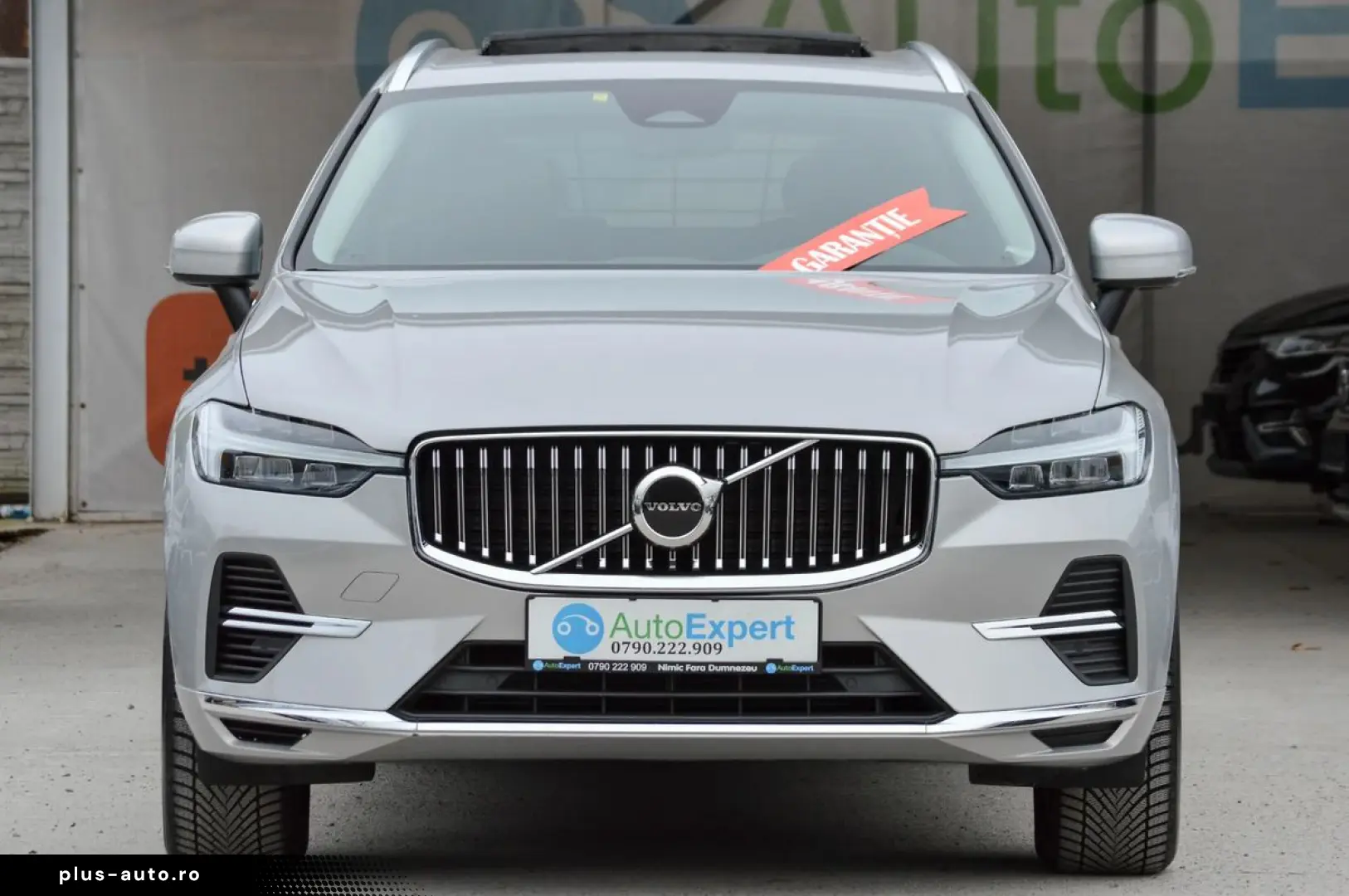 2022 Volvo XC-60 T6 AWD Inscription 2.0 Benzină Plug In Hybr