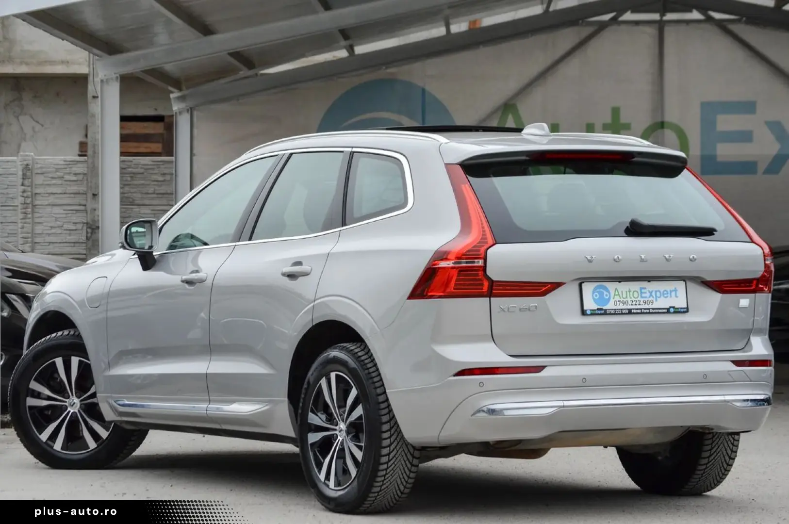 2022 Volvo XC-60 T6 AWD Inscription 2.0 Benzină Plug In Hybr