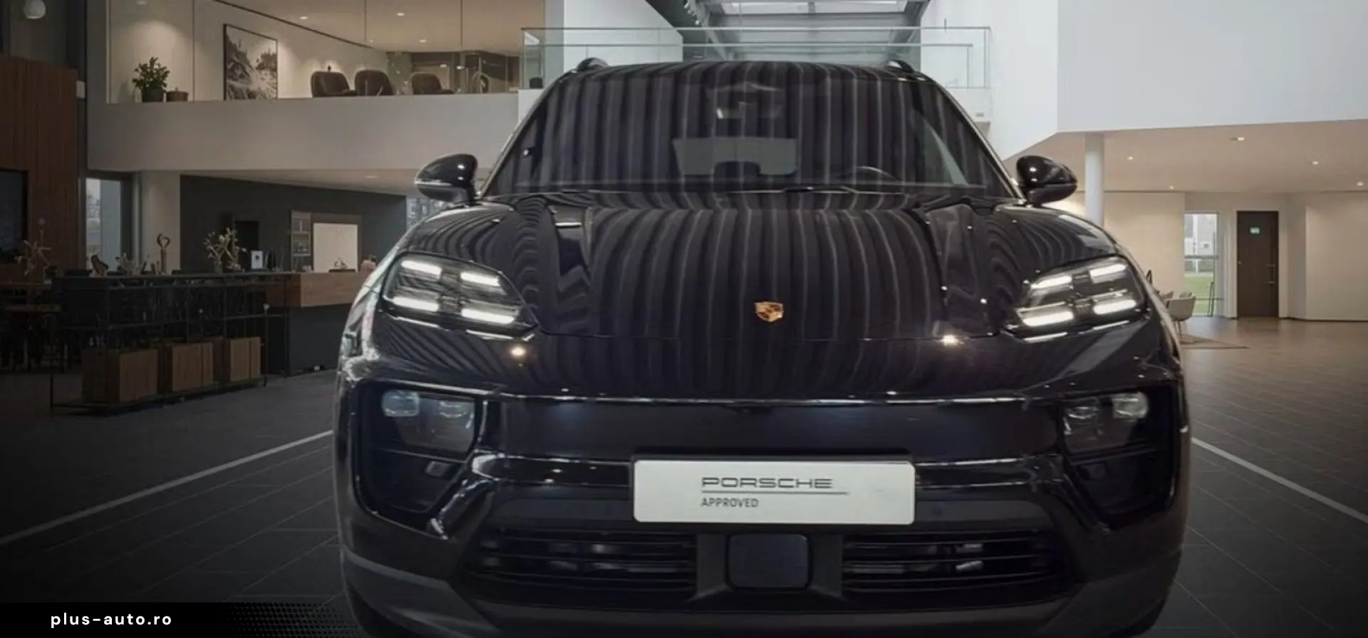 PORSCHE Macan Electric 4