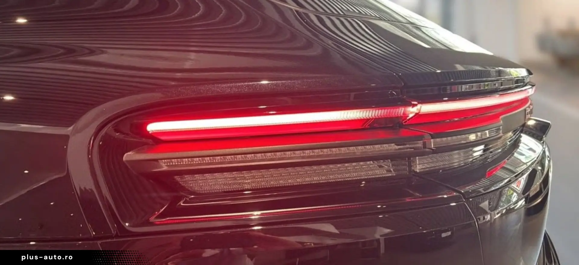 PORSCHE Macan Electric 4