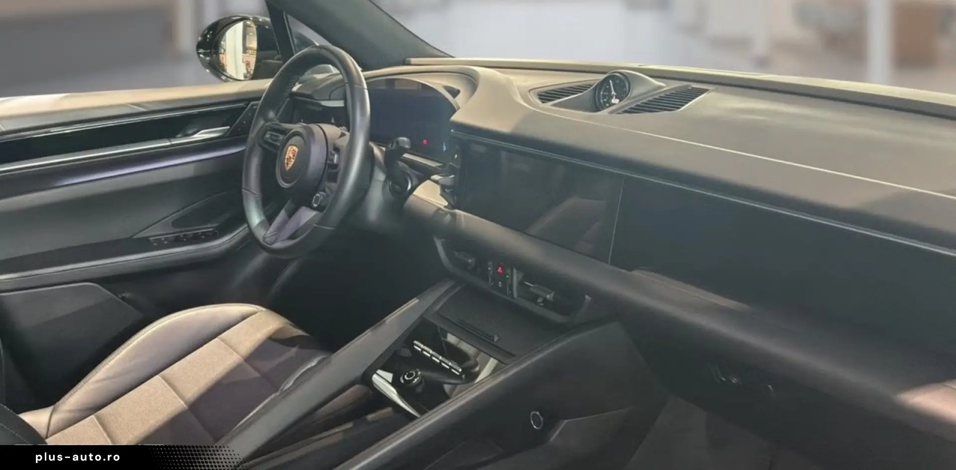 PORSCHE Macan Electric 4