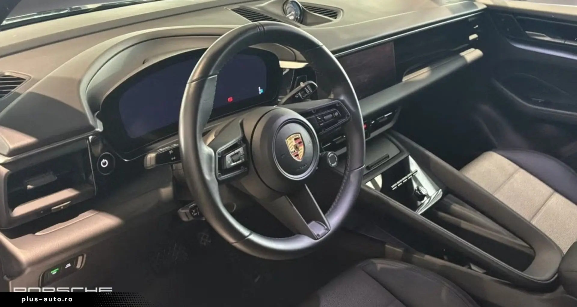 PORSCHE Macan Electric 4