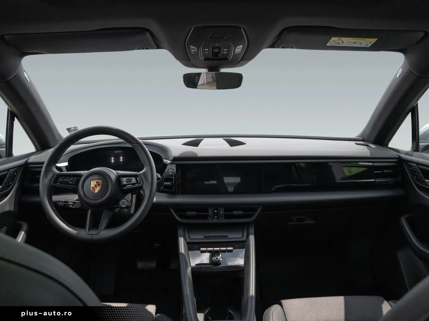 PORSCHE Macan 4