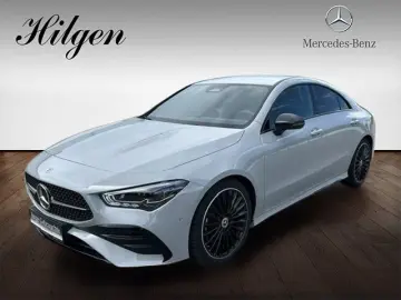 MERCEDES-BENZ CLA 200 d Coupé AMG Night Multibeam AHK Alpin