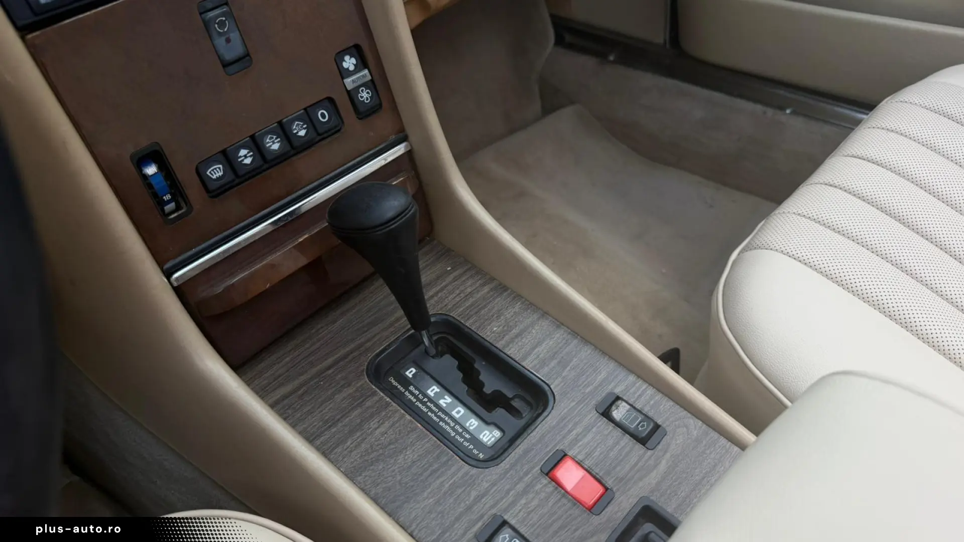 Mercedes-Benz SL 1989