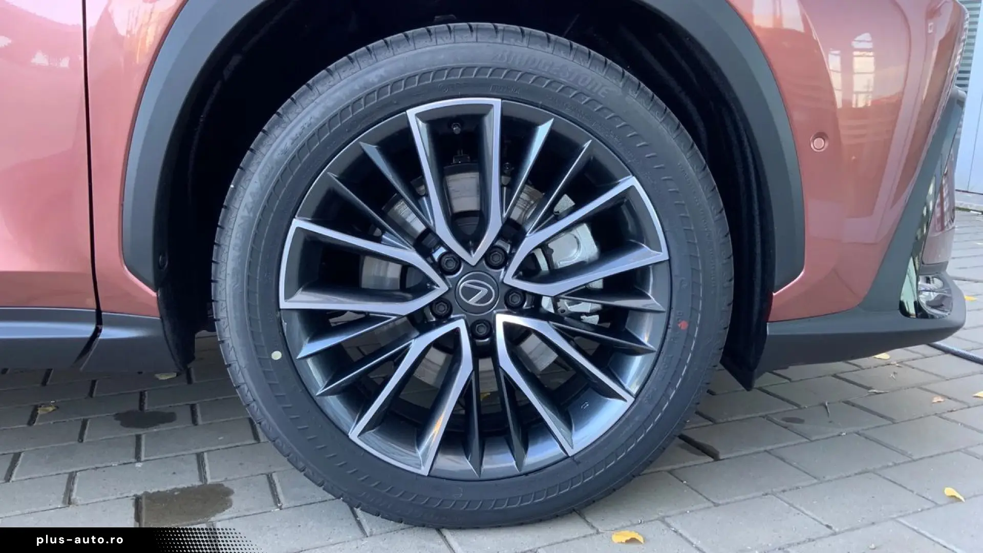 Lexus Serianx