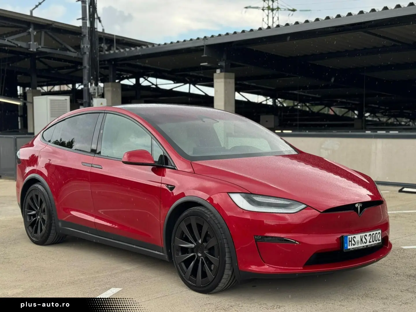 TESLA Model X Plaid