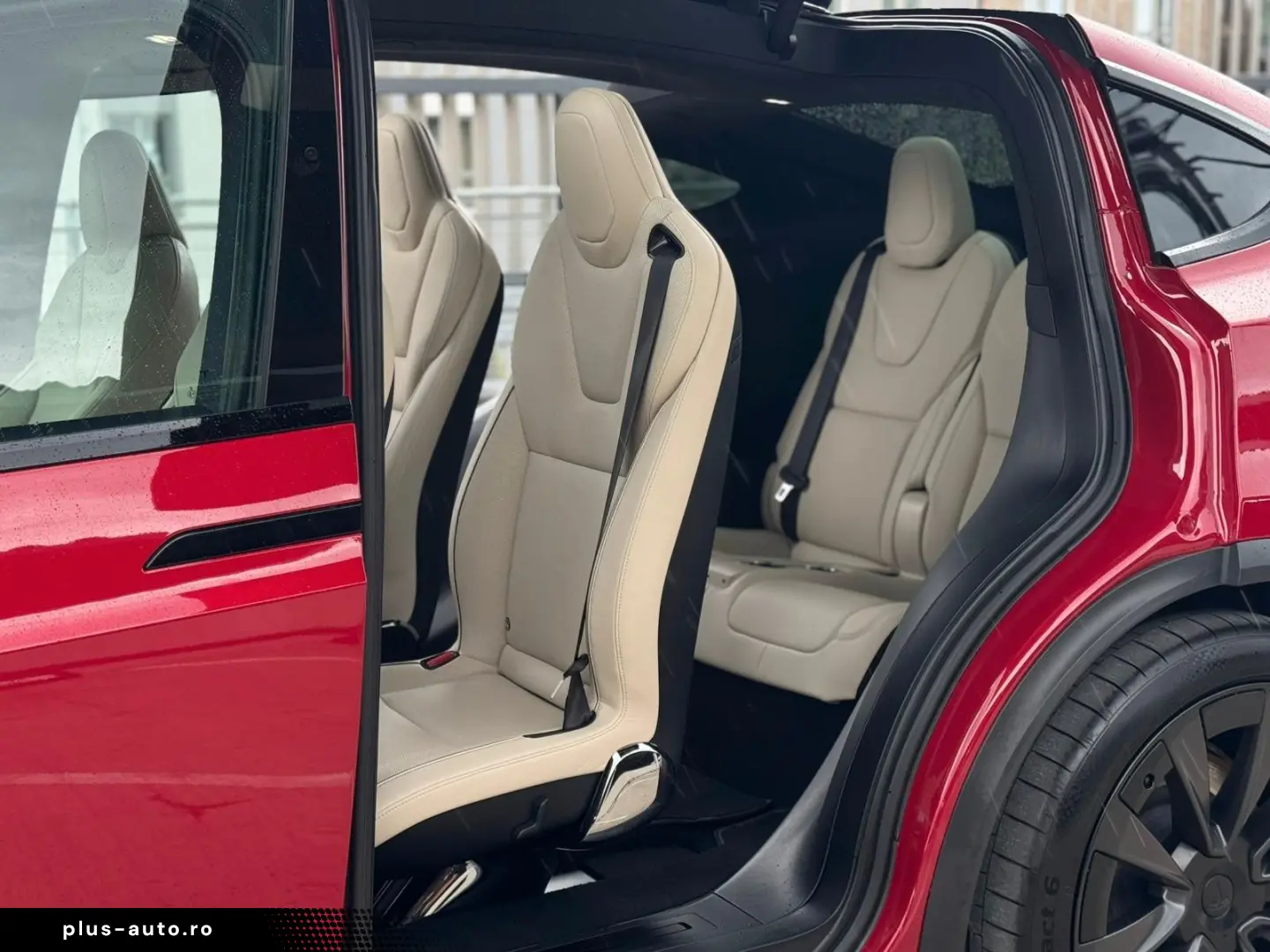 TESLA Model X Plaid